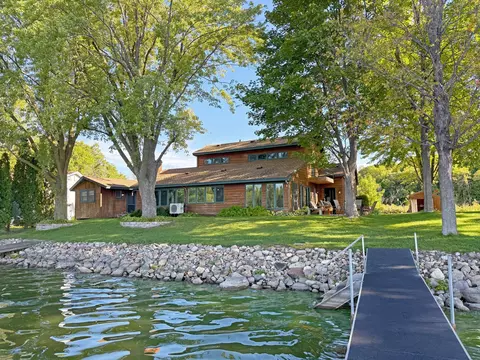 1811 Grant Ave NW, Maple Lake, MN 55358