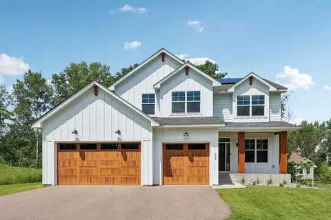399 Tessier Ct, Vadnais Heights, MN 55127