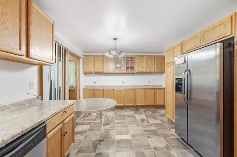 Kitchen - 833 Lewis Pl, Saint Cloud, MN 56301 photo 7 of 7
