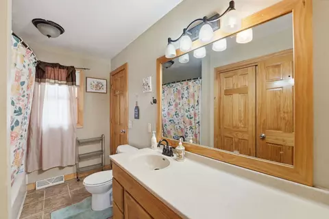 Bath - 833 Lewis Pl, Saint Cloud, MN 56301 photo 1 of 1