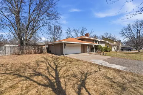 Exterior - 833 Lewis Pl, Saint Cloud, MN 56301 photo 1 of 7
