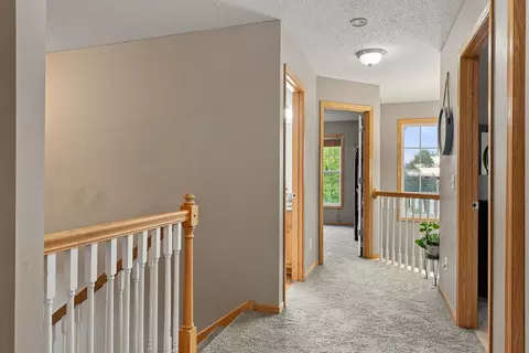 Entry Way - 1318 Bluff St, Dundas, MN 55019 photo 4 of 4