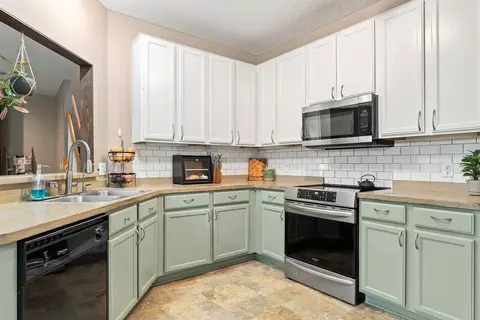 Kitchen - 1318 Bluff St, Dundas, MN 55019 photo 2 of 5