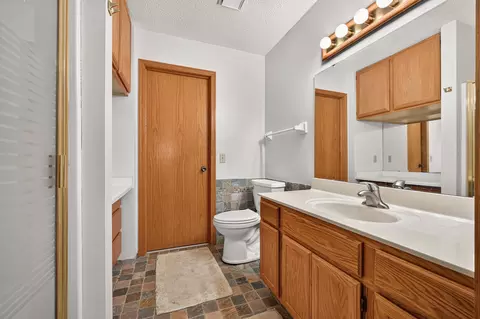 Bath - 11991 Yellow Pine St NW, Coon Rapids, MN 55448 photo 3 of 5