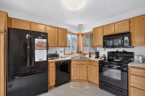 Kitchen - 11991 Yellow Pine St NW, Coon Rapids, MN 55448 photo 2 of 3