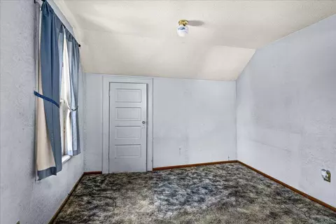 Bedroom - 107 Parkland Ave, Duluth, MN 55805 photo 4 of 5