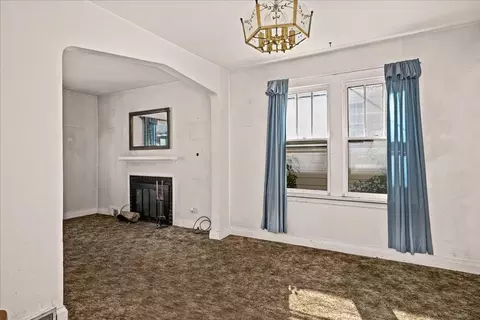 Living - 107 Parkland Ave, Duluth, MN 55805 photo 3 of 4