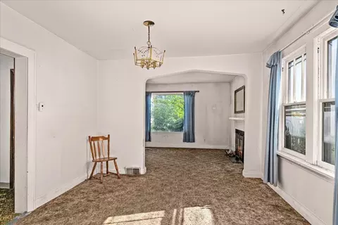 Living - 107 Parkland Ave, Duluth, MN 55805 photo 4 of 4