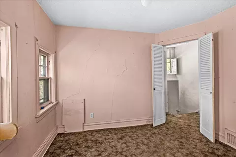 Bedroom - 107 Parkland Ave, Duluth, MN 55805 photo 2 of 5