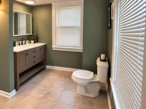 Bath - 1699 Eustis St, Lauderdale, MN 55113 photo 2 of 3