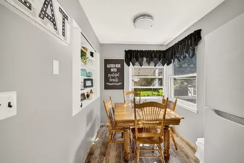 Dining - 4724 Anderson Rd, Hermantown, MN 55811 photo 2 of 2