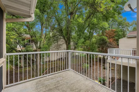 Exterior - 4240 Boulder Ridge Pt, Eagan, MN 55122 photo 4 of 8