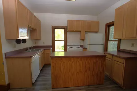 Kitchen - 1015 Us 10 E, Staples, MN 56479 photo 4 of 4