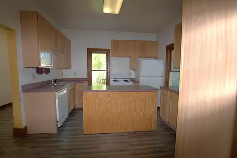Kitchen - 1015 Us 10 E, Staples, MN 56479 photo 2 of 4