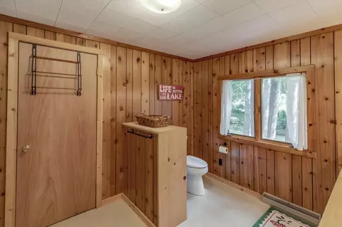 Bath - 4109 Long Beach Dr NW, Hackensack, MN 56452 photo 2 of 2