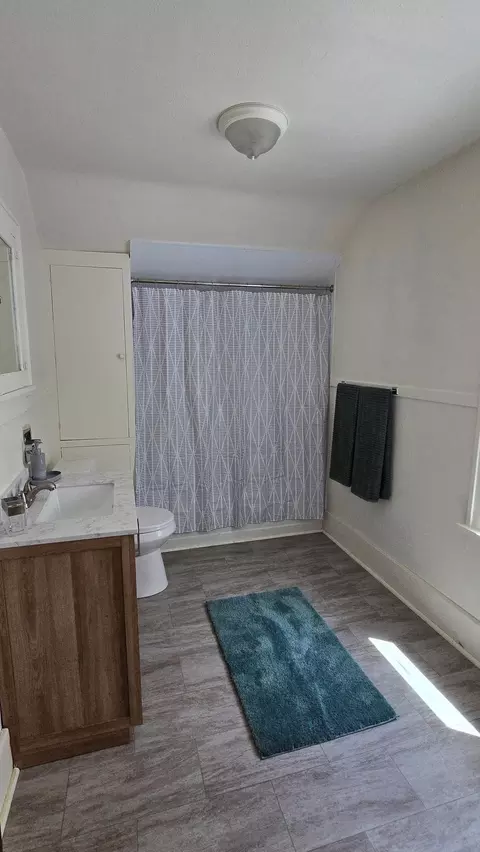 Bath - 112 16th Ave S, Saint Cloud, MN 56301 photo 3 of 4