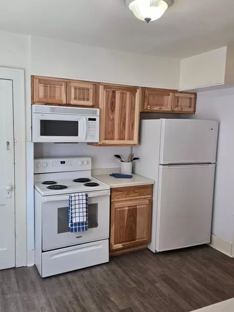Kitchen - 112 16th Ave S, Saint Cloud, MN 56301 photo 2 of 2
