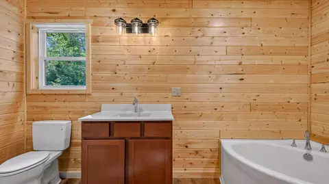 Bath - 9842 N Gardner Lake Rd, Springbrook, WI 54875 photo 2 of 3