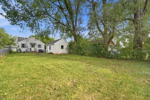 Exterior - 831 20th Ave N, Saint Cloud, MN 56303 photo 8 of 10