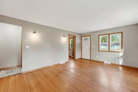 Living - 831 20th Ave N, Saint Cloud, MN 56303 photo 2 of 4
