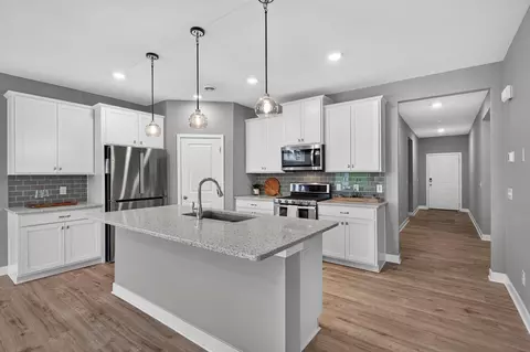 18374 Hamby Way, Lakeville, MN 55044