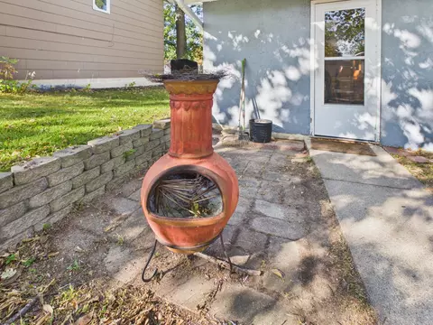 Exterior - 910 10th Ave S, Saint Cloud, MN 56301 photo 4 of 5