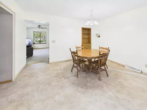 Dining - 910 10th Ave S, Saint Cloud, MN 56301 photo 2 of 2