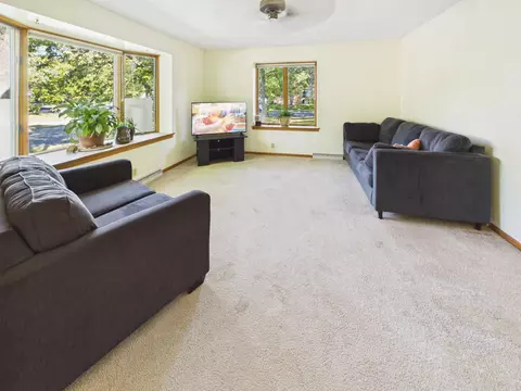 Living - 910 10th Ave S, Saint Cloud, MN 56301 photo 2 of 2