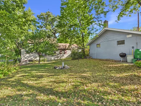 Exterior - 910 10th Ave S, Saint Cloud, MN 56301 photo 3 of 5