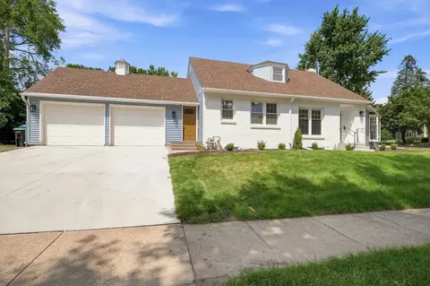 4920 Sunnyside Rd, Edina, MN 55424