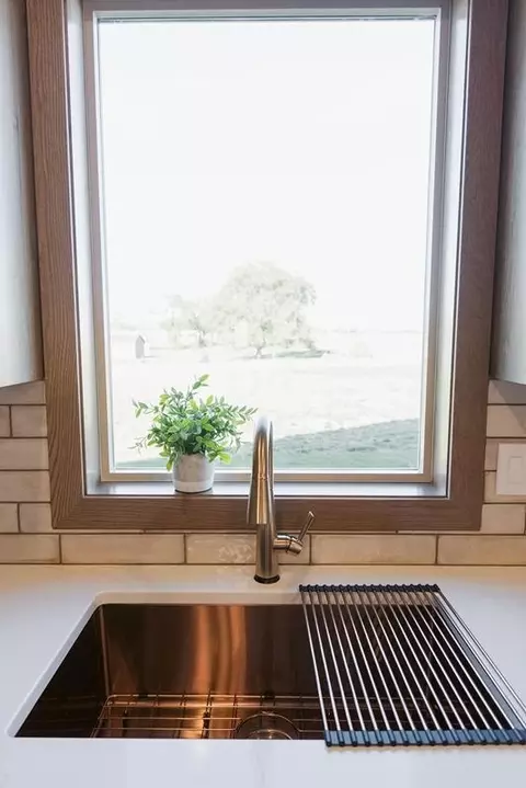 Kitchen - 204 57th Ave SE, Saint Cloud, MN 56304 photo 4 of 9