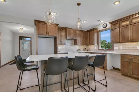 Kitchen - 204 57th Ave SE, Saint Cloud, MN 56304 photo 7 of 9