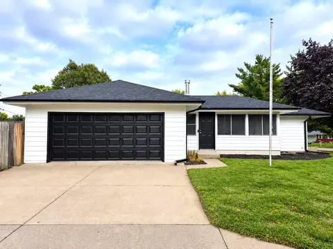 8542 Greystone Ave S, Cottage Grove, MN 55016