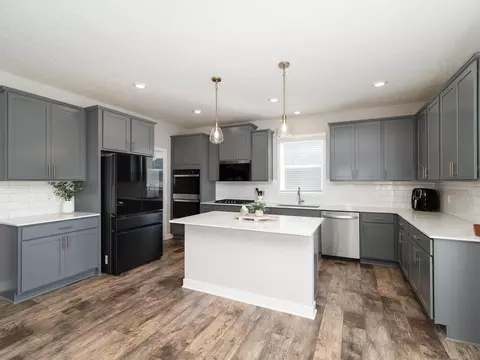 10691 Bent Pine Ln, Woodbury, MN 55129