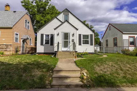 653 4th Ave S, South Saint Paul, MN 55075