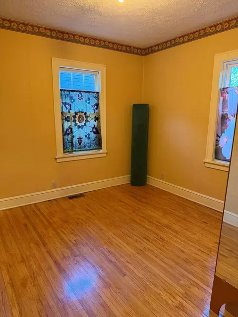 Bedroom - 802 SW 6th St, Willmar, MN 56201 photo 2 of 3