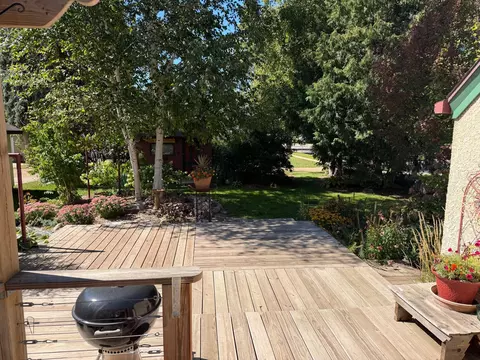 Exterior - 802 SW 6th St, Willmar, MN 56201 photo 4 of 9