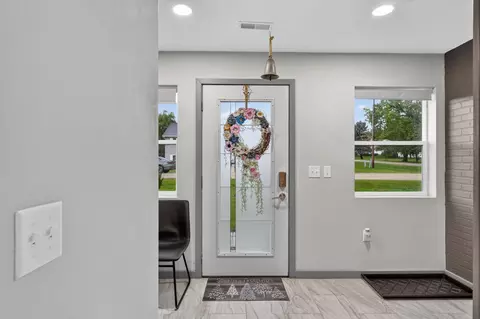 Entry Way - 241 Pleasant St, Dexter, MN 55926 photo 7 of 8