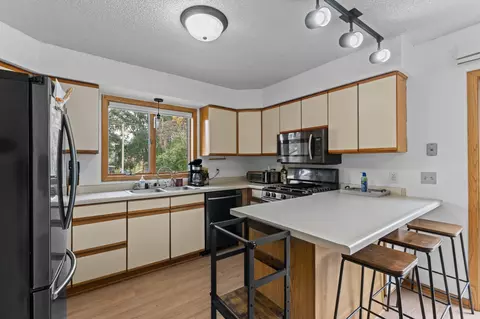 Kitchen - 145 4th Ave NW, Elgin, MN 55932 photo 2 of 4