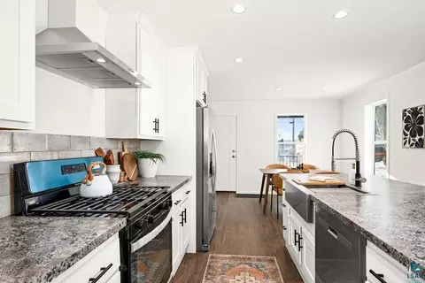 Kitchen - 1801 E 10th St, Superior, WI 54880 photo 2 of 4