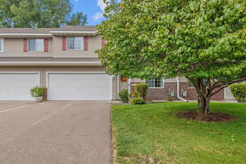 3204 Juniper Cir #C, Woodbury, MN 55125