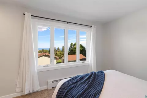 Bedroom - 1634 Cliff Ave, Duluth, MN 55811 photo 2 of 3