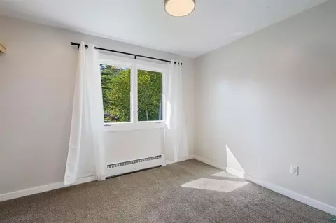 Bedroom - 1634 Cliff Ave, Duluth, MN 55811 photo 3 of 3