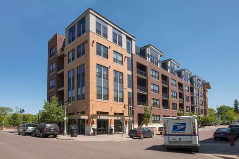 4525 Park Commons Dr #202, Saint Louis Park, MN 55416