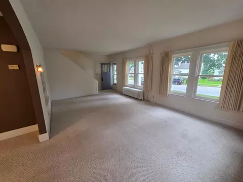 Living - 305 N Elm St, Mabel, MN 55954 photo 2 of 3