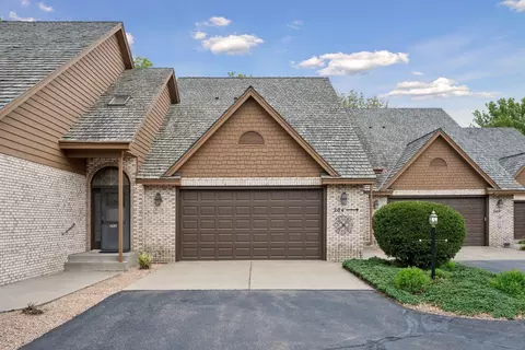 1201 Golf Course Rd #204, Monticello, MN 55362