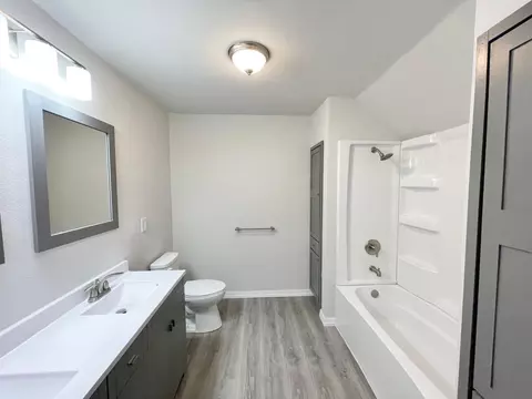 Bath - 104 S Park Ave, Springfield, MN 56087 photo 2 of 6