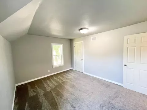 Bedroom - 104 S Park Ave, Springfield, MN 56087 photo 13 of 13
