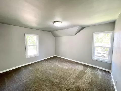 Bedroom - 104 S Park Ave, Springfield, MN 56087 photo 6 of 13