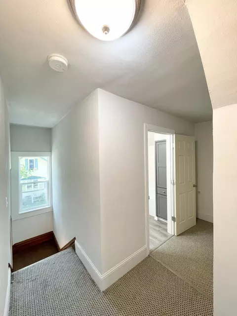 Entry Way - 104 S Park Ave, Springfield, MN 56087 photo 7 of 8